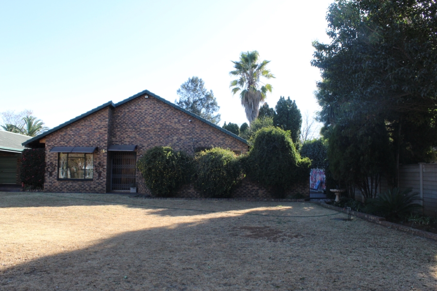 3 Bedroom Property for Sale in Vaalpark Free State